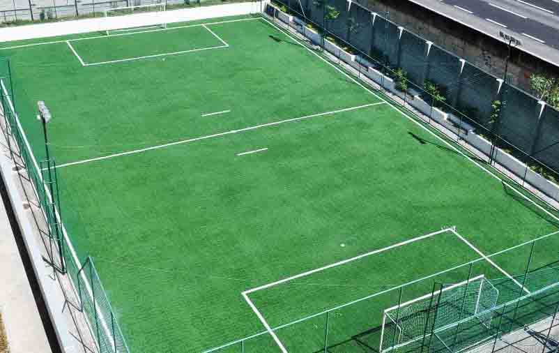 Quadra de futebol society vista de cima